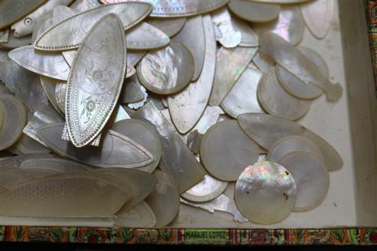 A quantity of mother of pearl counters